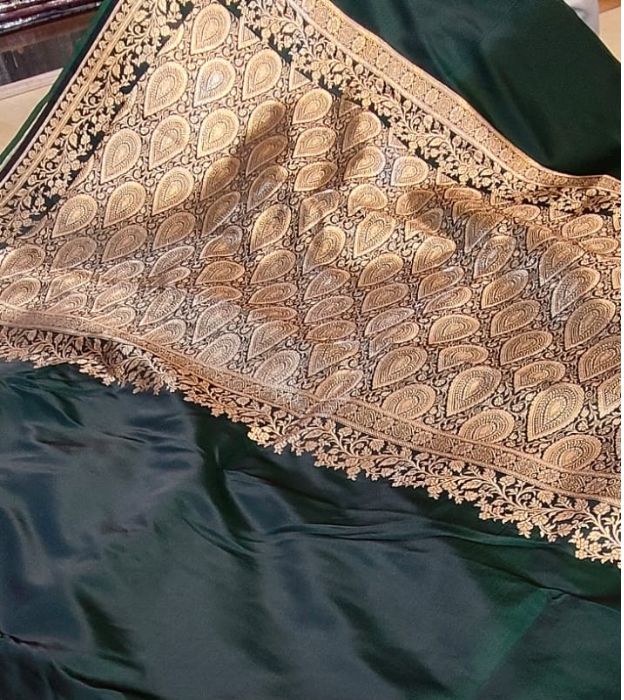 Premium Pure Banarasi Saree with Rich Zari Border & Designer Pallu