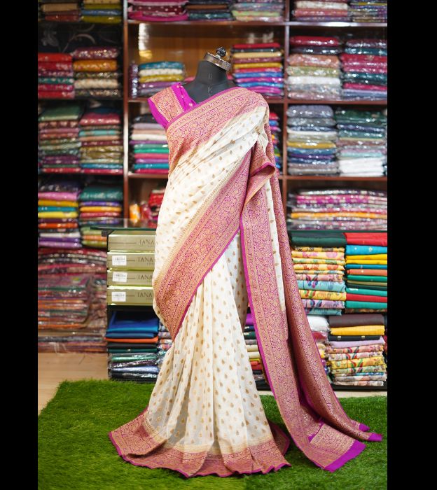 Elegant Semi Pure Khaddi Georgette Saree With Contrast Purplish Pink Border
