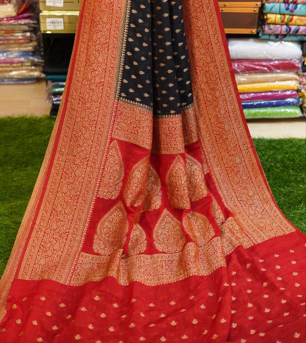 Elegant Semi Pure Khaddi Georgette Saree With Contrast Teal Border